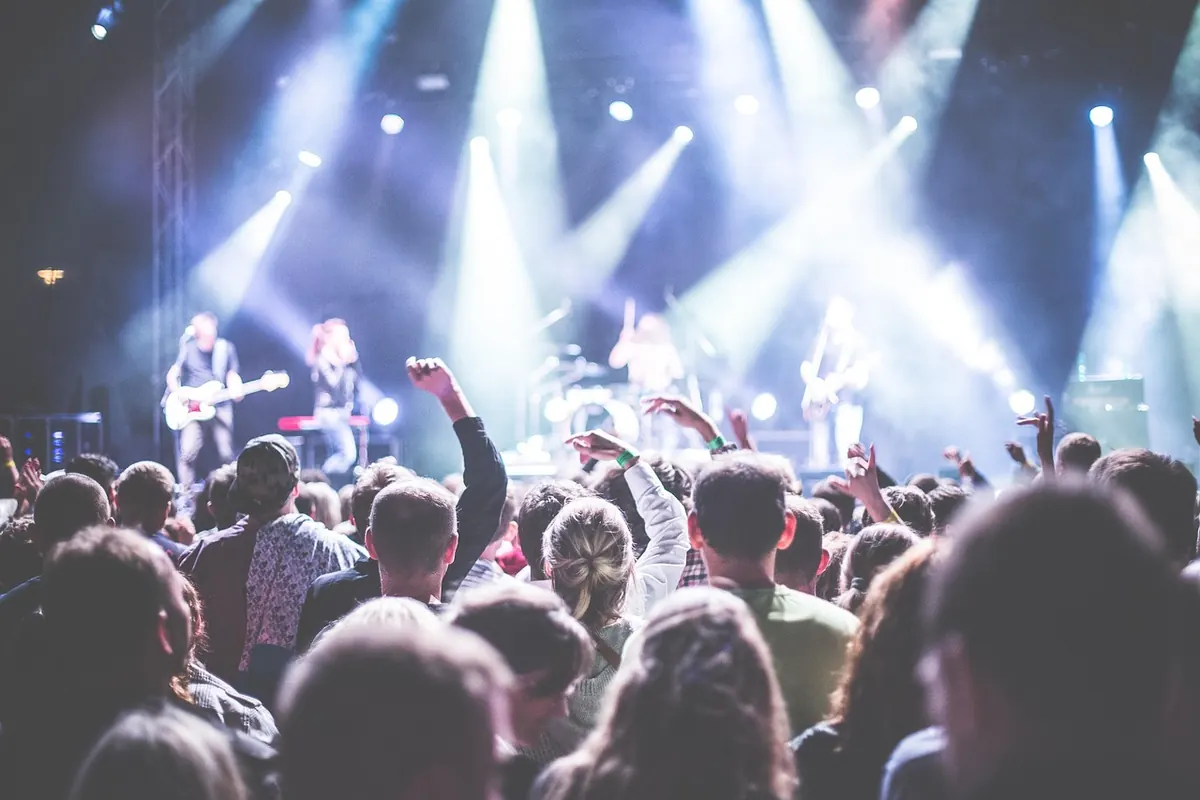 How to Plan a Summer Music Festival Set: A Seasonal Checklist